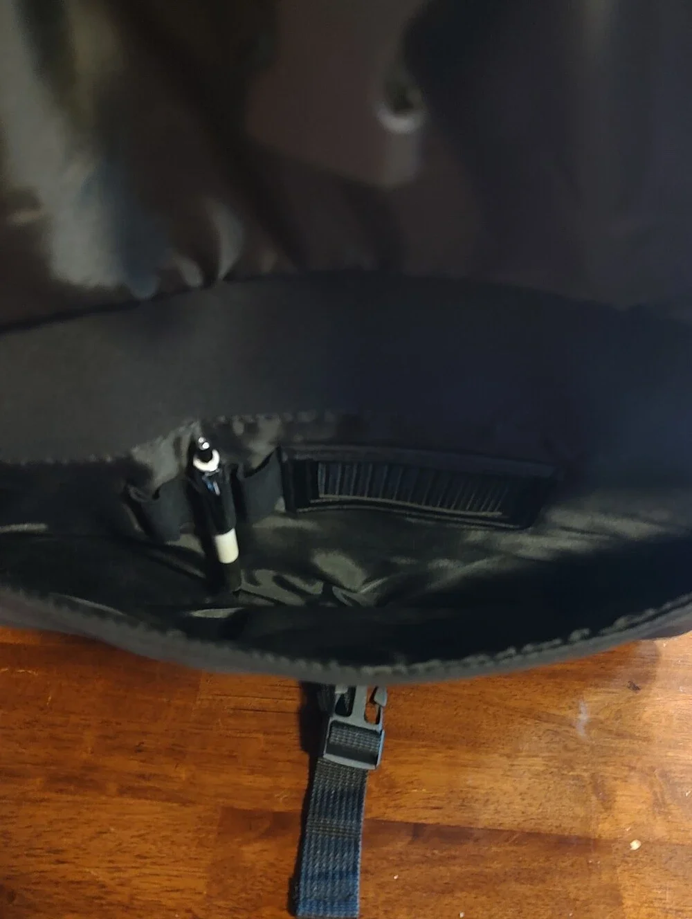 Targus Black Laptop Shoulder Briefcase with Gray Accents